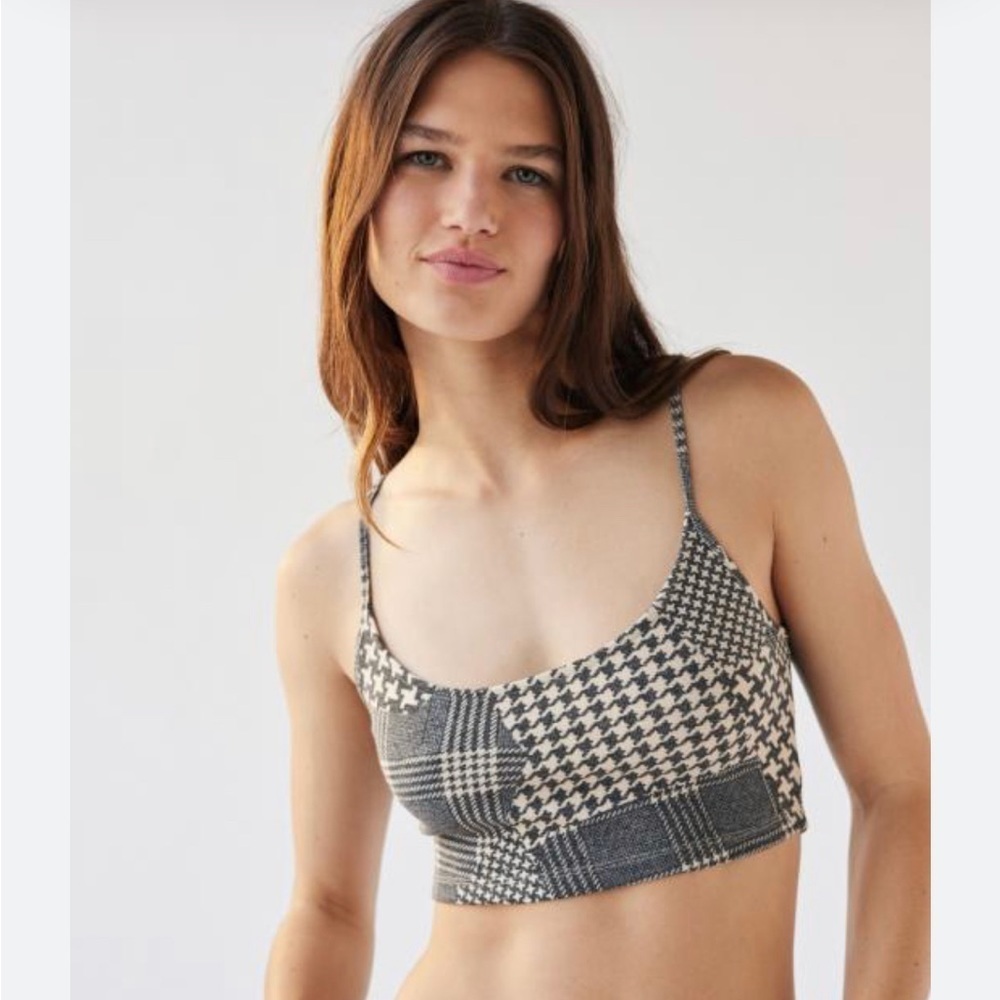 NWT Urban Outfitters Nadia Cropped Cami Size M